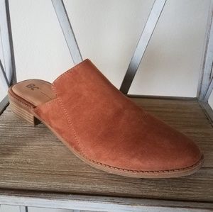 bc footwear look at me mule